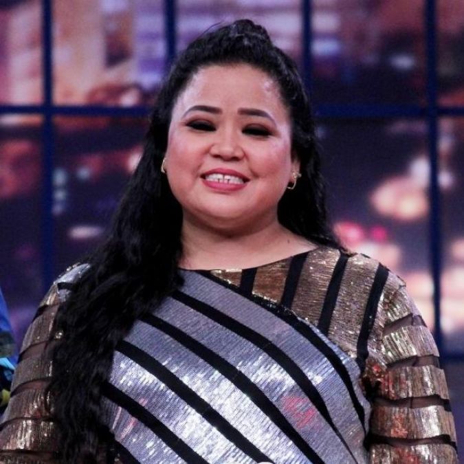 'Bharti Singh' always works to make her fans laugh, shared photos with her lookalike girl!