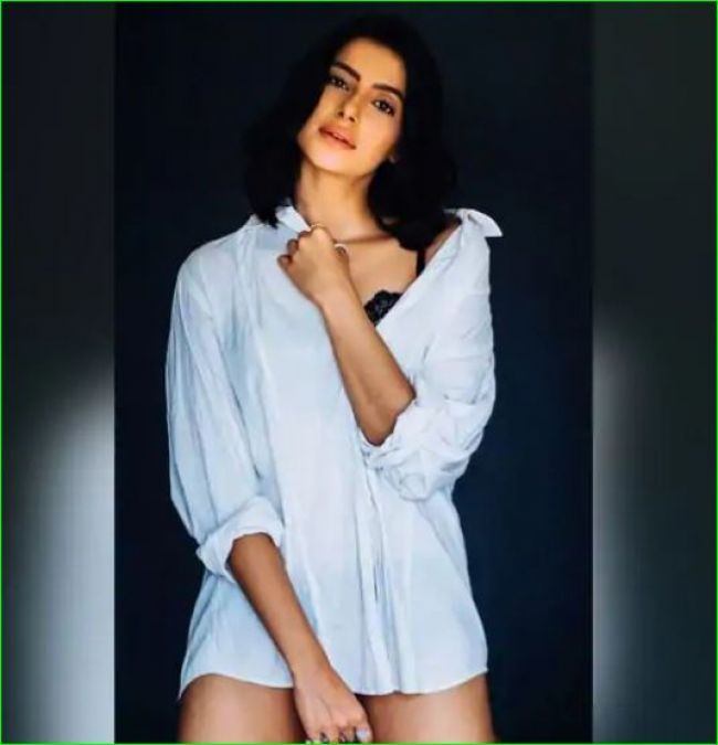 Subah Rajput is breaking internet with her hot photos, check it out here
