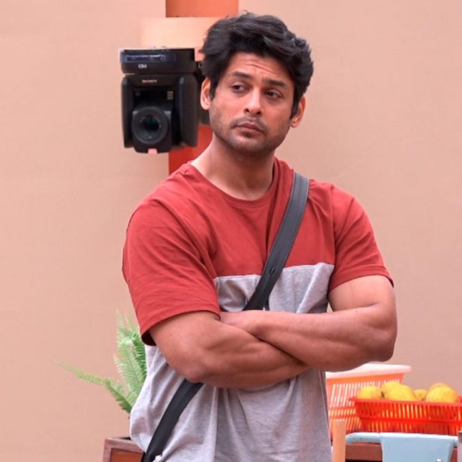 Bigg Boss 13: Siddharth gets punished for pushing Asim once again