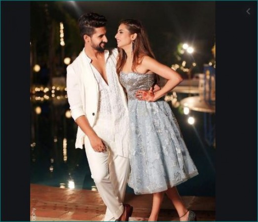 Ravi Dubey And Sargun Mehta Pen Heartmelting Wishes For Each Other On Their 7th Wedding Anniversary