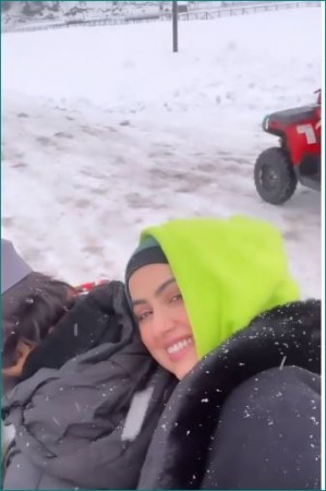 Sana Khan shares video enjoying  with her husband in Kashmir