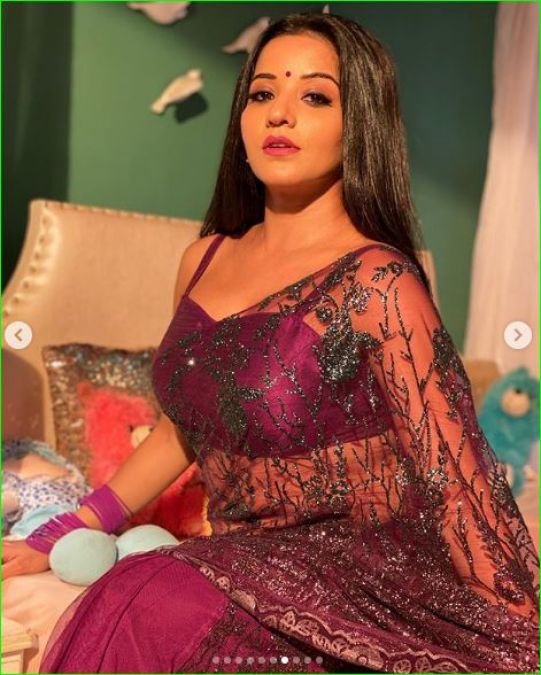 Monalisa raises temperature with her bold look in purple saree, See pics