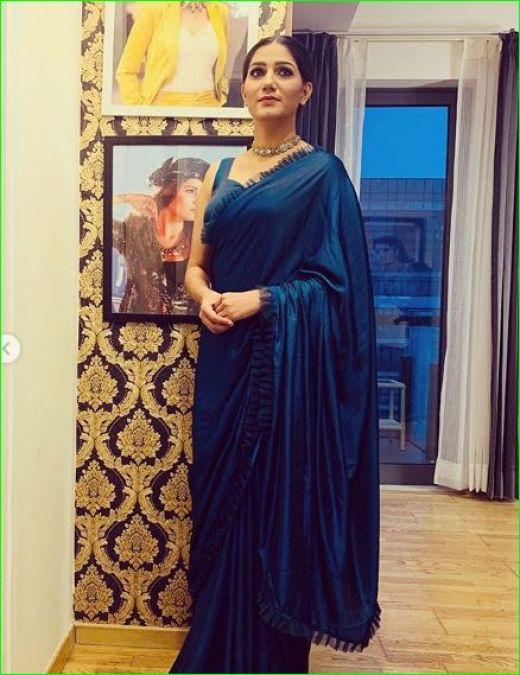 Sapna Chaudhary flaunts her tattoo in a blue sari, check out photos here