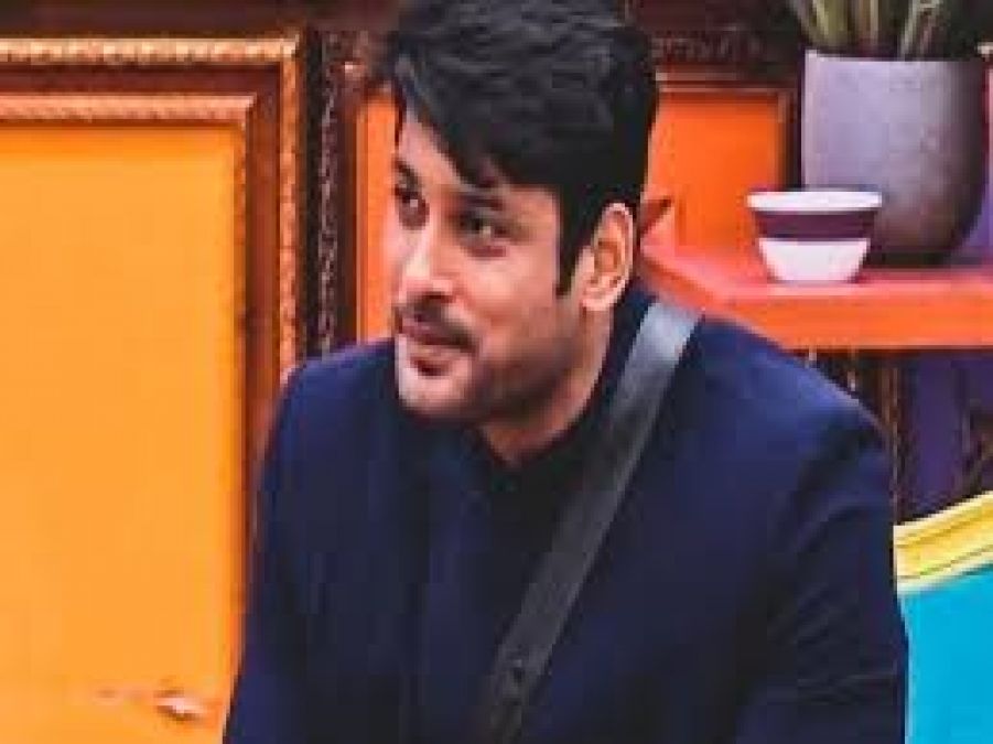 Bigg Boss 13: Siddharth seen flirting with Shefali Bagga