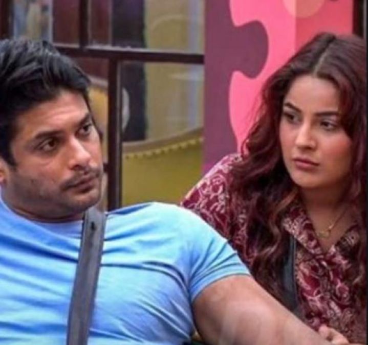 BB13 : देर रात शहनाज़ ने ऐसे मनाया सिद्धार्थ को, दूर हो गयी नाराजगी