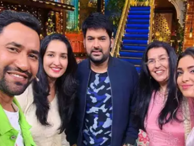 The Kapil Sharma Show: Amrapali Dubey reached the show with family, then something like this happened