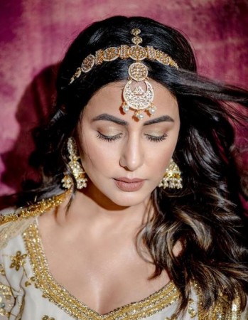Hina Khan's bridal look overshadowed on internet, fans said- 'Mashallah'