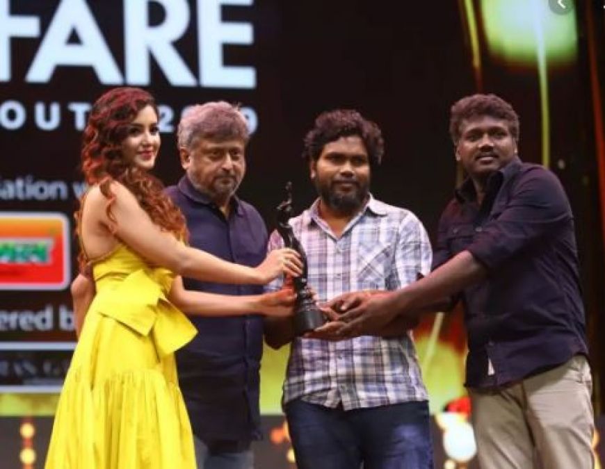 मलयालम के 66 वें यामाहा फ़ासीनो फ़िल्मफ़ेयर अवार्ड्स में दक्षिण पूर्ण विजेताओं की सूची तैयार