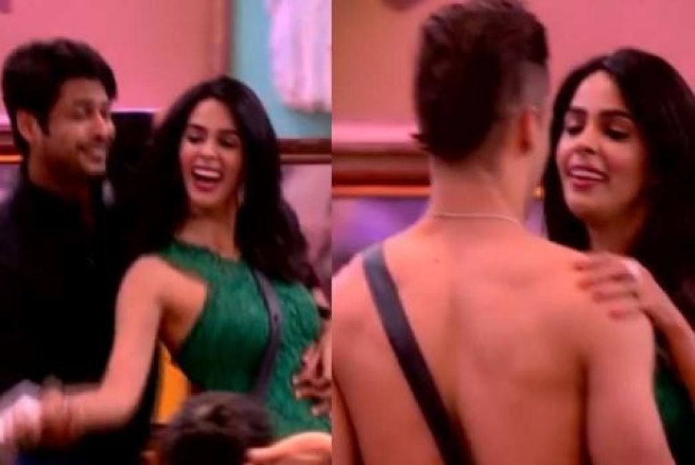 Bigg Boss 13: Mallika Sherawat romance with Salman Khan at BB house