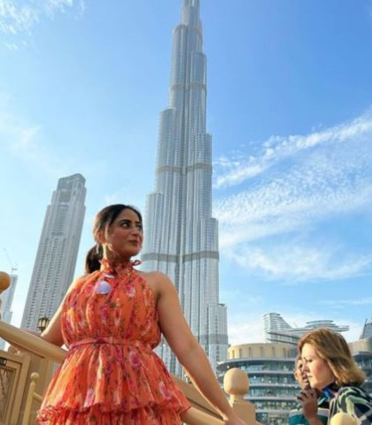 दुबई जाते ही पाखी ने दिखाया अपना असली रंग, पहन डाली ये ड्रेस