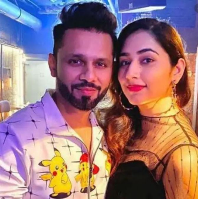 BB14: Rahul Vaidya demands this before Disha Parmar's entry into Big Boss