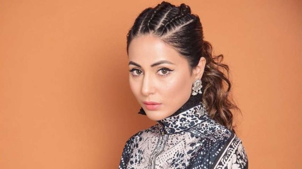 Hina Khan dives into deep water, watch  the video here