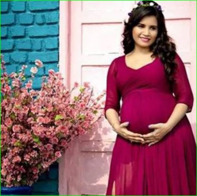 'Taarak Mehta...' actress reveals name of her newborn by sharing photo on Christmas