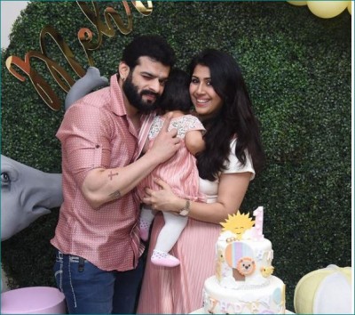 Karan Patel shows daughter's face first-time, fans say 'father-daughter pair is best'