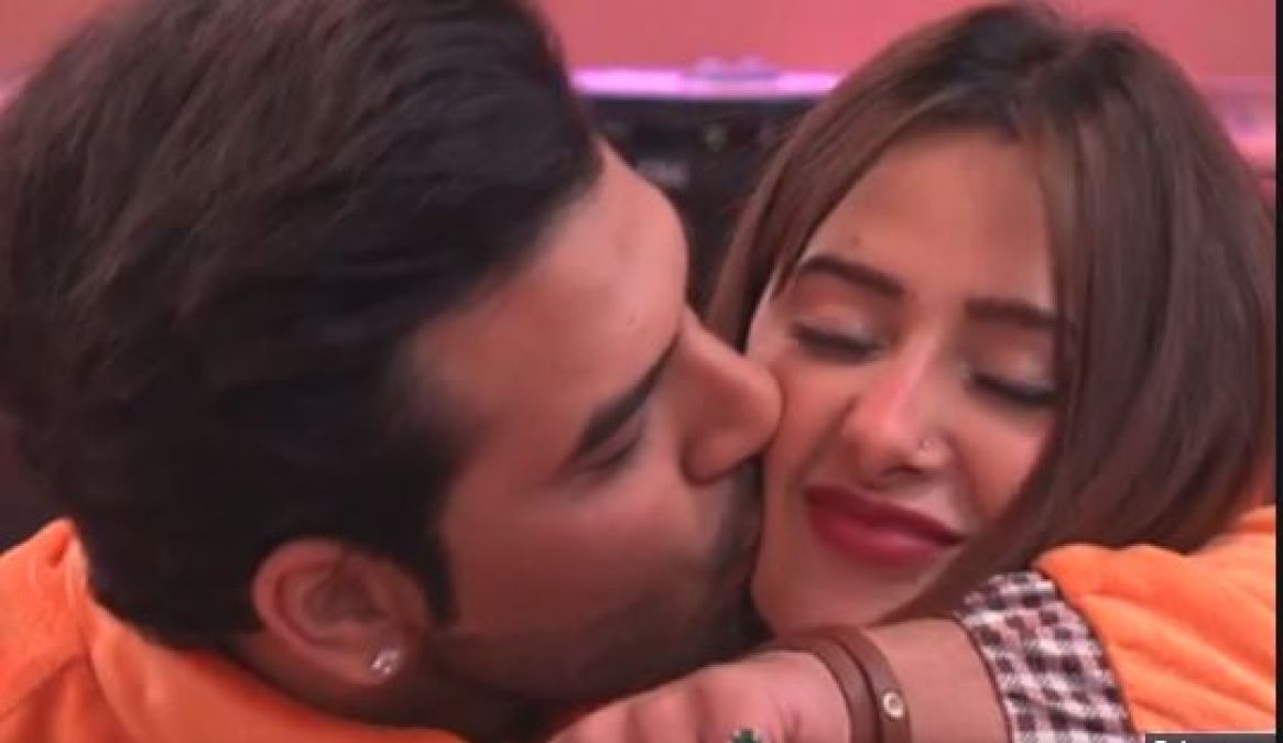 BB13: Mahira and Paras became romantic even after mother's statement