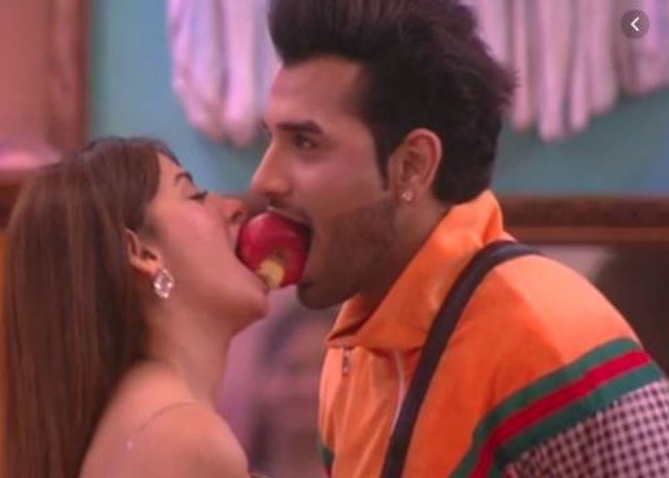 BB13: Mahira and Paras became romantic even after mother's statement