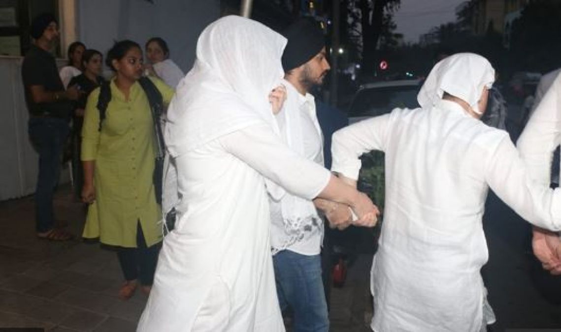 Kushal Punjabi's wife held a prayer meeting for him in Mumbai