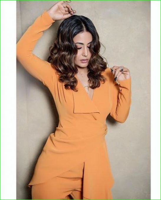 Hina Khan looked very attractive in Orange suit, pictures surfaced