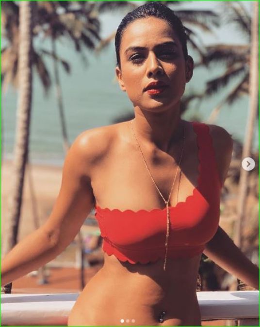 Naagin 4 fame Nia Sharma flaunts her sexy figure in red bikini