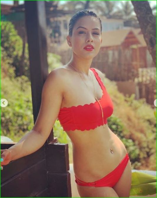 Naagin 4 fame Nia Sharma flaunts her sexy figure in red bikini