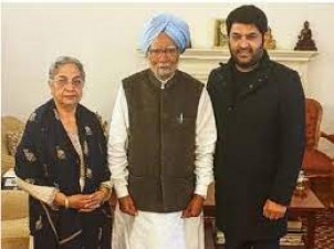 When wife snatched ravadis from Manmohan Singh's hand in front of Kapil Sharma.