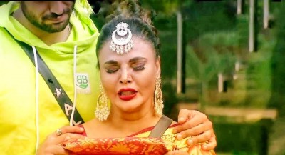 Rakhi Sawant expresses her pain of being cheated