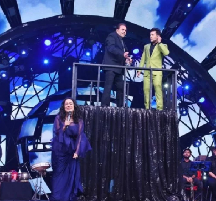 Indian Idol11: अभिनेता बनने से पहले गैराज में किया करते थे काम, पुराने बातें याद कर भावुक हुए धर्मेंद्र