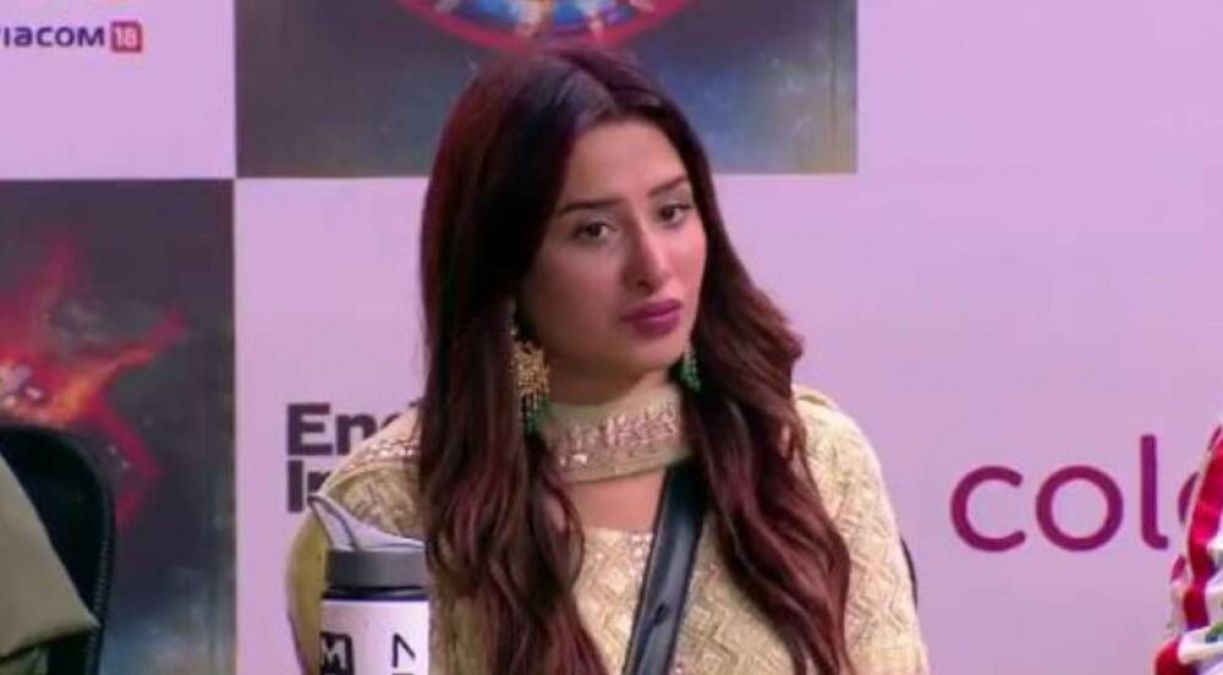 BB13: Mahira regrets to call Shehnaaz as her friend, Know why?