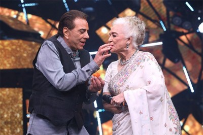Dharmendra reveals 'bought bottle of drink with my first pay'