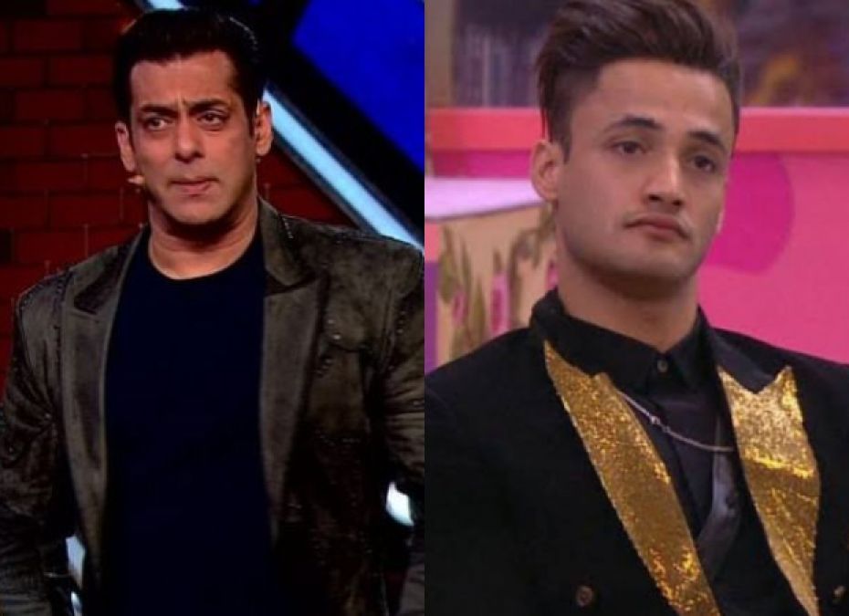 BB13: Salman Khan gives chocolate to Asim's niece in finale, Watch cute video