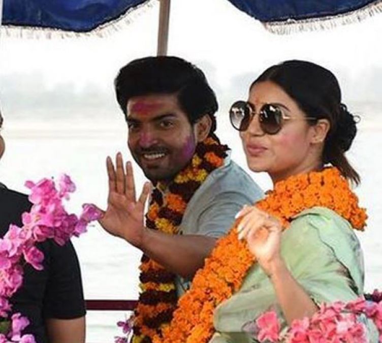 Couple who played Sita-Ram, Gurmeet-Debina reaches Ayodhya