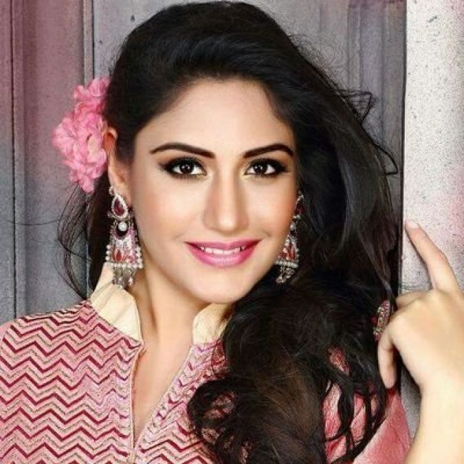 Surbhi Chandana stuns fans with her looks, See pics