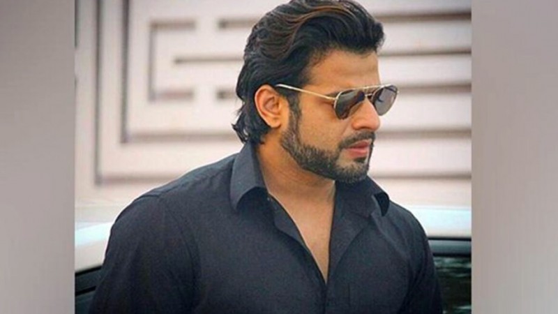 Karan Patel says this about his unprofessional actions