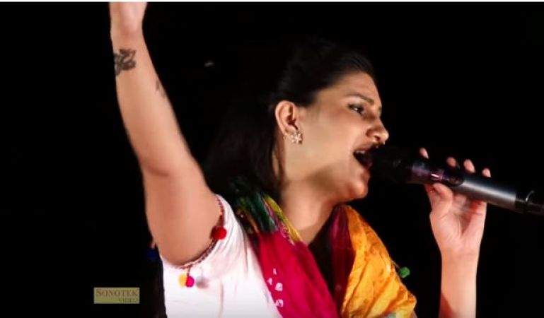 शहीद जवानों के लिए सपना चौधरी ने गाया इमोशनल कर देने वाला गाना, दिए इतने लाख रुपए दान