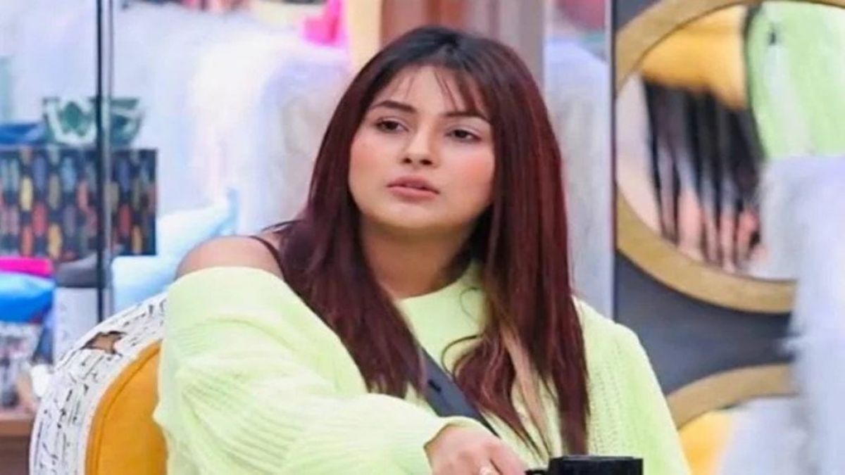 Rakhi gives reply to Shehnaz's father and says, 