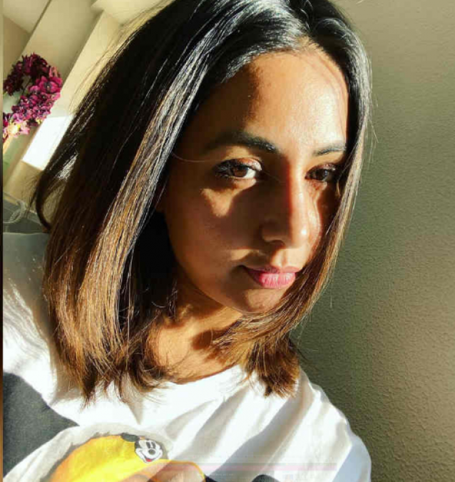 Hina Khan shares her new avatar, looks stunning in short hair