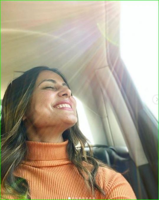 Hina Khan seen enjoying New Year's sun, Photos surfaced