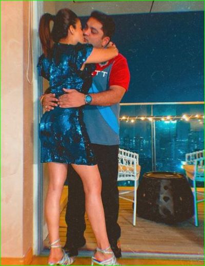 This actress lip lock her fiance and said goodbye to 2019, will marry on January 5