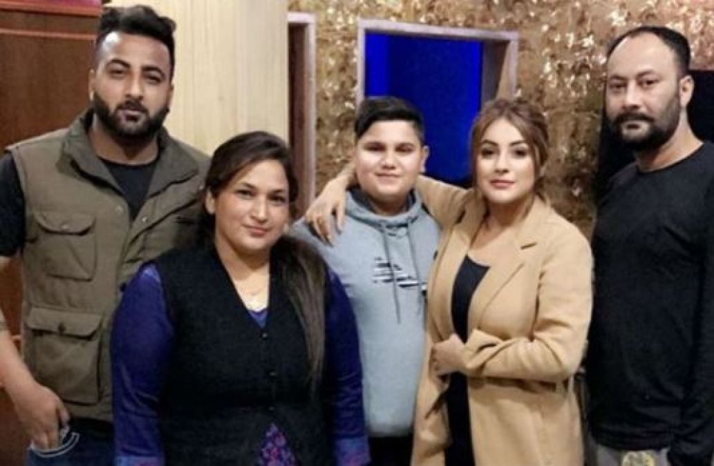 Bigg Boss 13: Shehnaz's father wants her to get married to this contestant