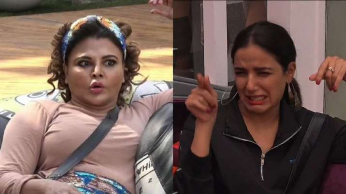 BB14: Jasmin Bhasin glares in front of Salman Khan, apologises to Rakhi Sawant