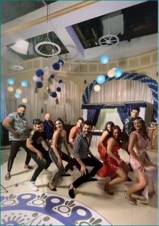 Naagin 5 Team Does Disco Dance In Retro Look, Video Viral On Internet