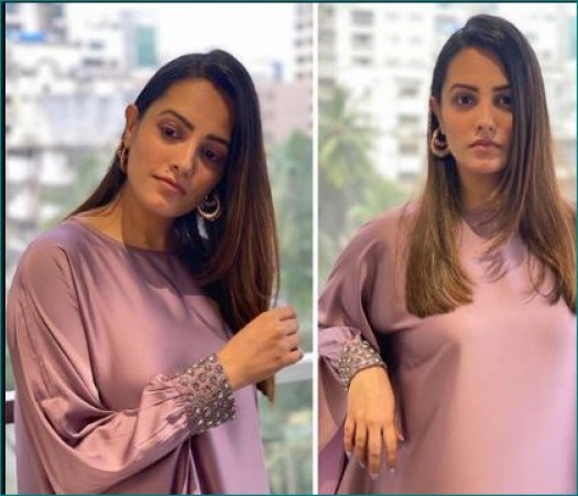 Anita Hassanandani Grooves To Shakira's Song Girl With Cute Baby Bump