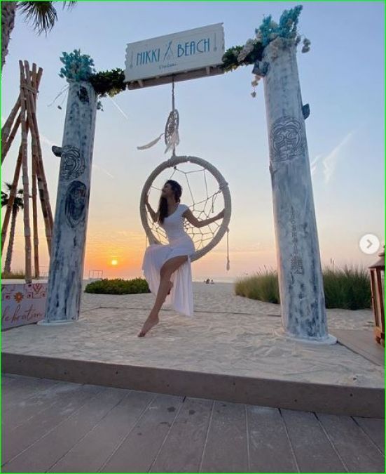 Mouni Roy looked very attractive in a white dress