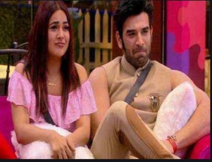 BB13: Asim Riaz trolls Paras Chhabra in BB house, applause sounded