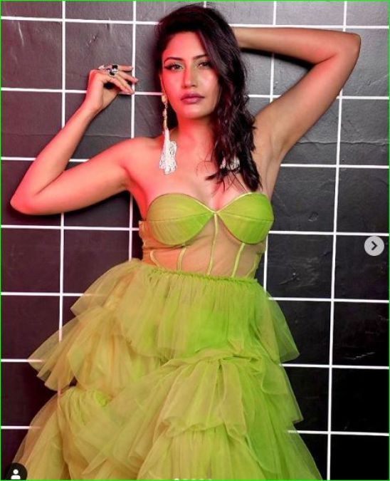 Surabhi Chandna wore a green dress on Instagram, shared new photos