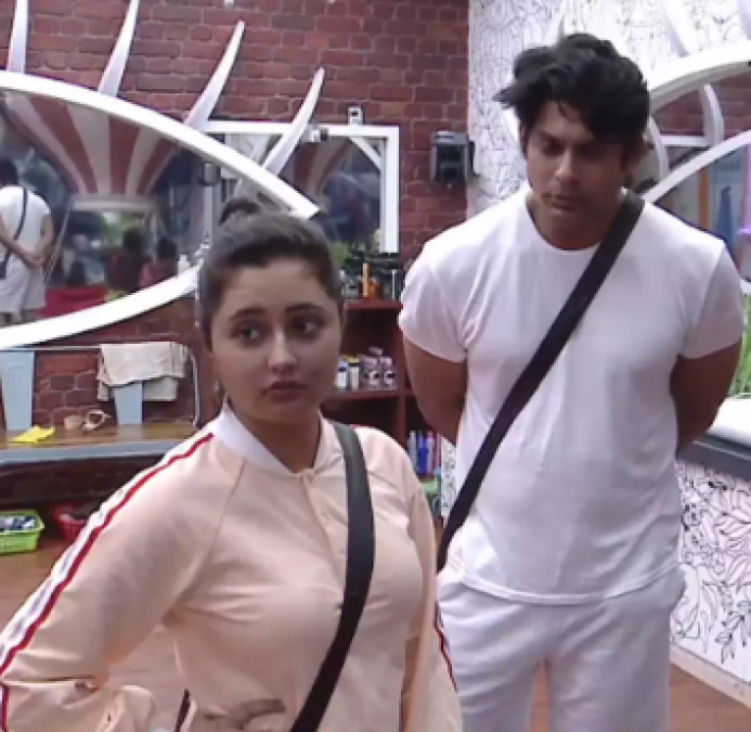 BB13: Siddharth Shukla gets emotional after seeing his mother, introduced Rashmi Desai and said this