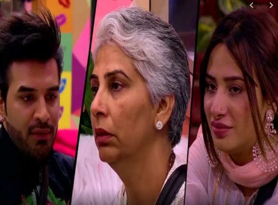 BB13: Paras' mother slammed him for kissing Mahira, says, '36 aayegi, 36 jayegi...'