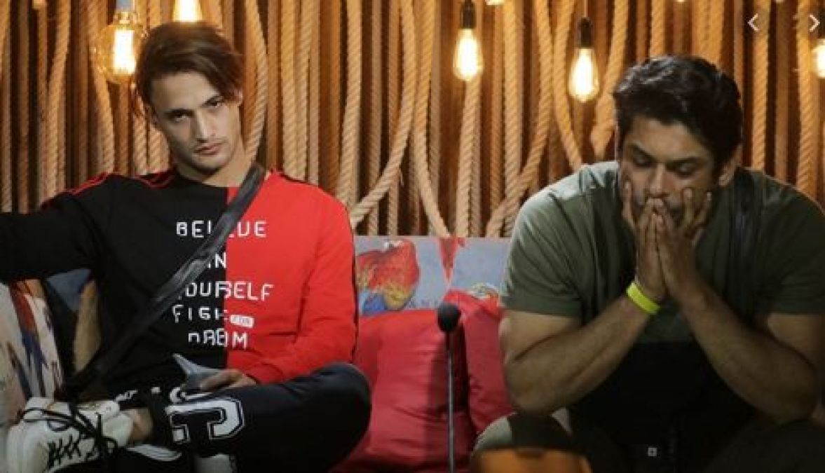 BB13: In battle of Asim and Siddharth, fans fiercely raised social media