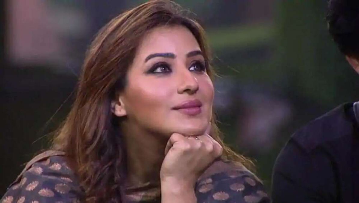 Shilpa Shinde accuses makers of giving special treatment to Siddharth Shukla