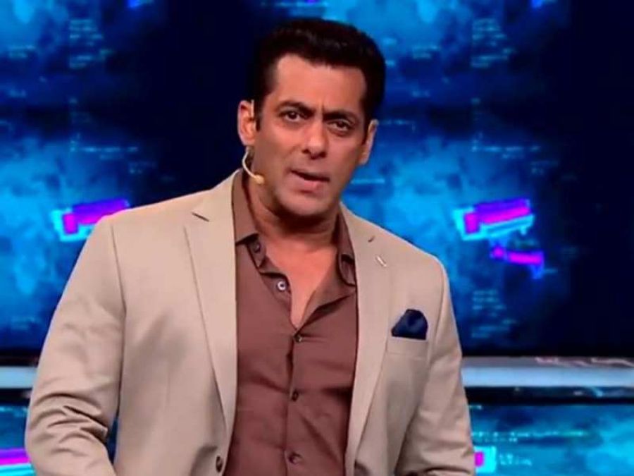 BB13: Varun praises Siddharth-Aseem's curry, Salman says 'mental' to both